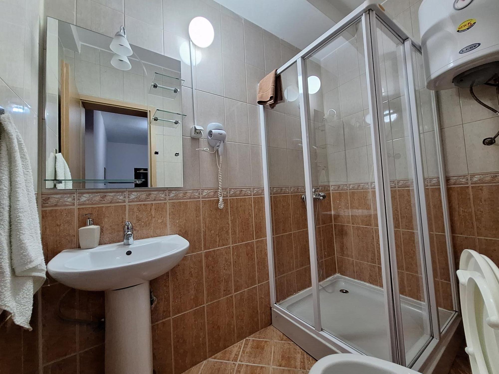 Studio Apartments Oleg Ohrid Bilik gambar